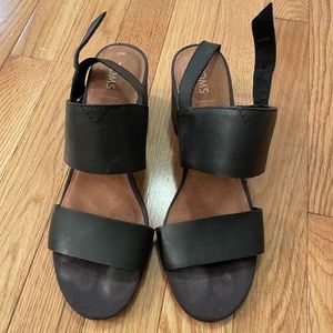 Toms sandals